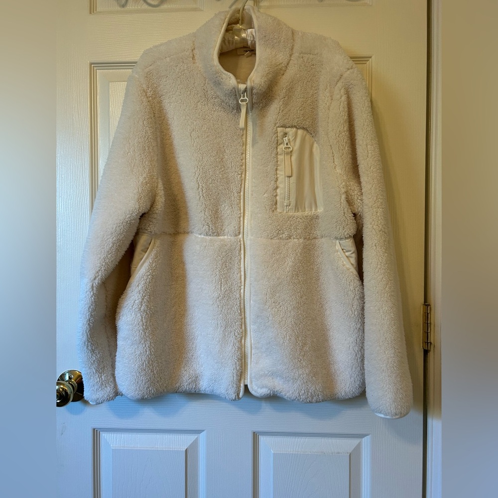 NWOT♦️Maurices Women’s Cream fleece Jacket